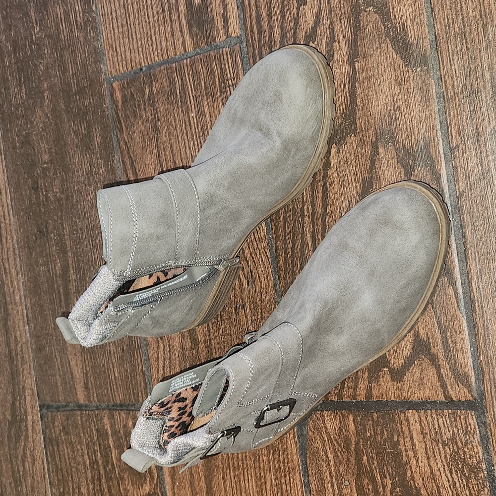 Wonder Nation girls boots